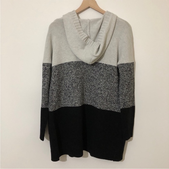 NWT Tahari Chunky Knit Cardigan Hooded M - Picture 2 of 11